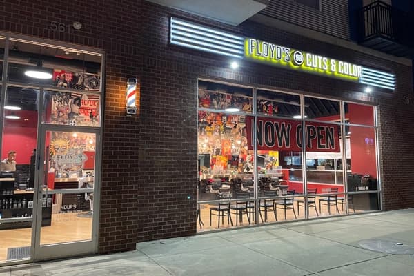 The front of the Floyd's The Lex location