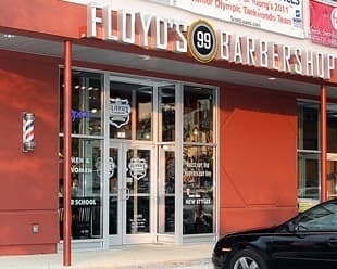 The front of the Floyd's Crofton location
