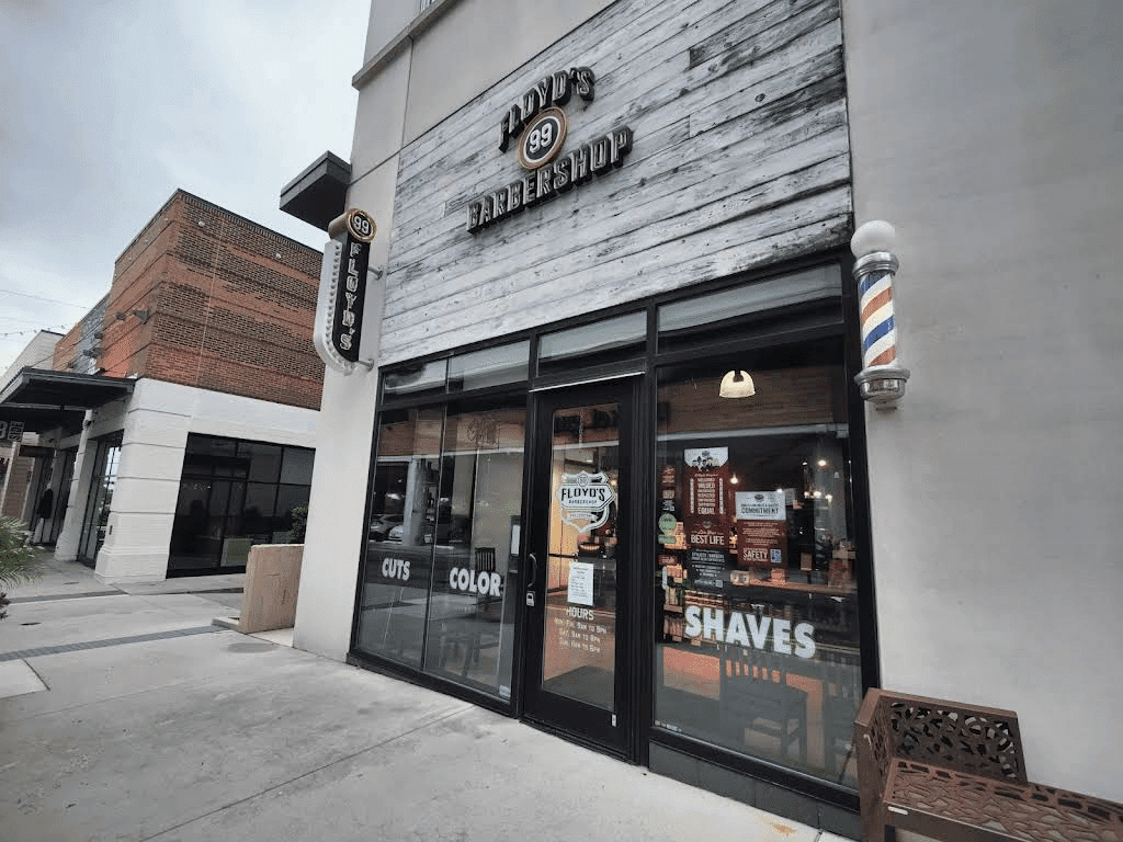 The front of the Floyd's Fairfax – Mosaic location