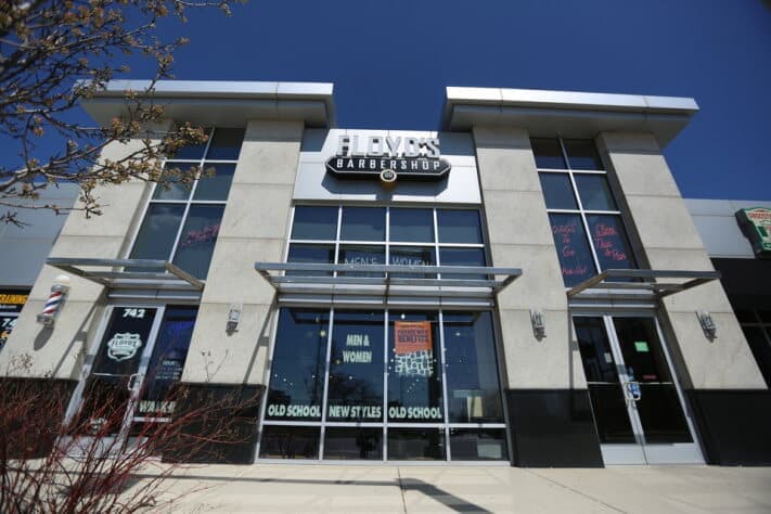 The front of the Floyd's Park Ridge location