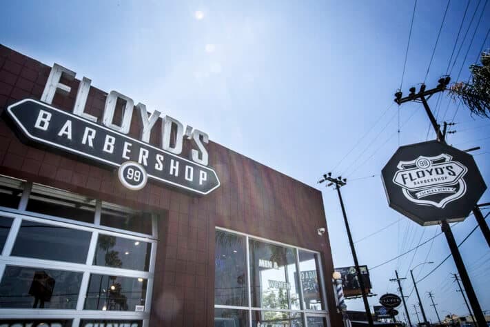 The front of the Floyd's Venice location