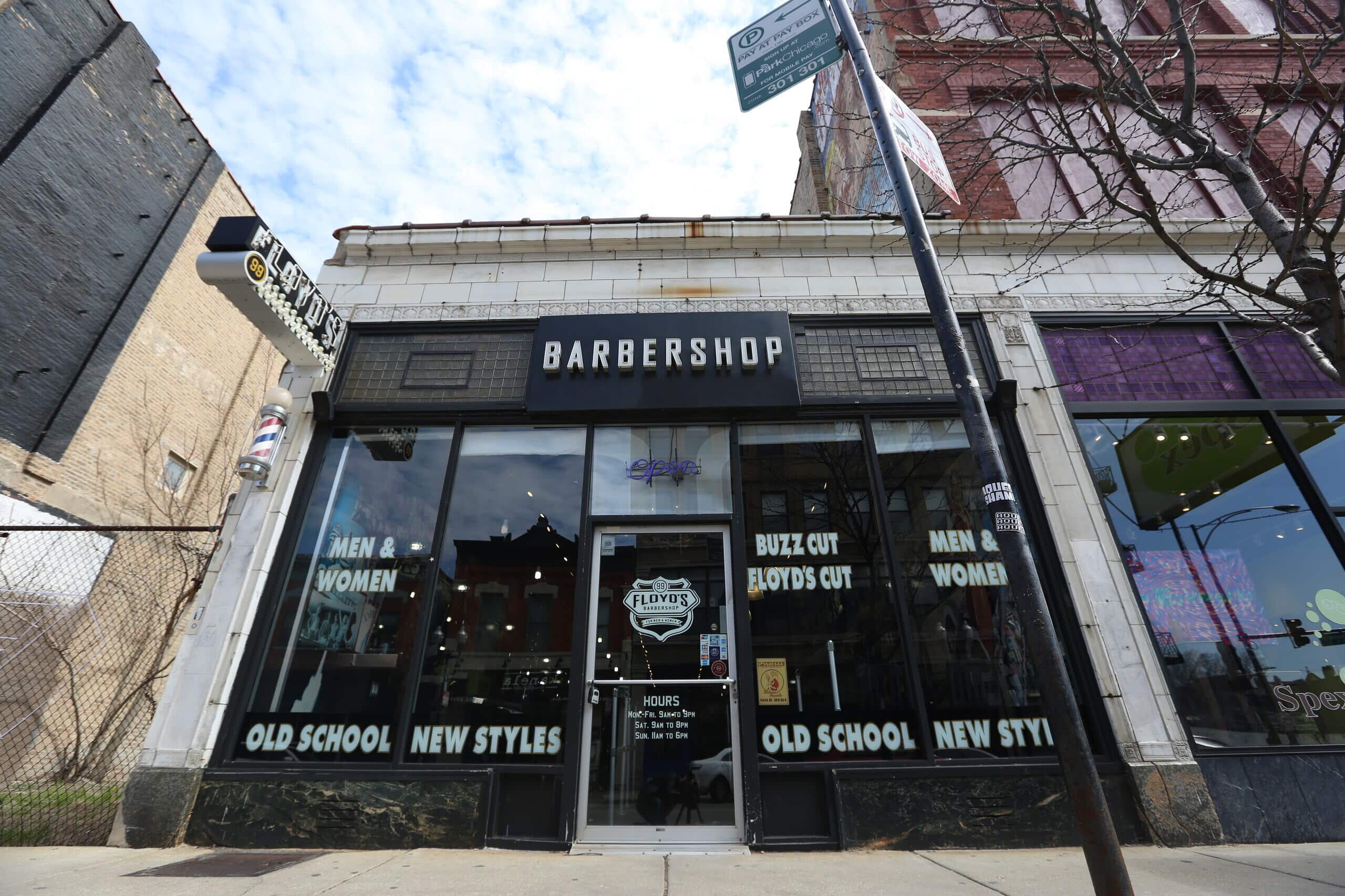 The front of the Floyd's Wicker Park location