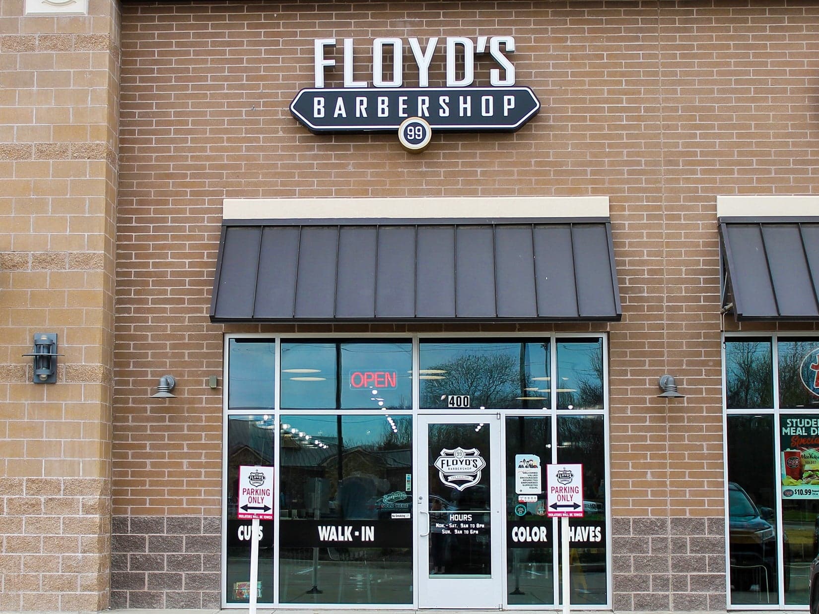 The front of the Floyd's Lake Forest location