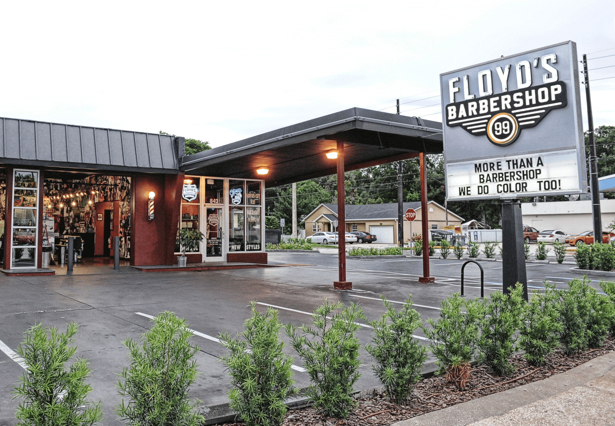 The front of the Floyd's Mills Ave. location