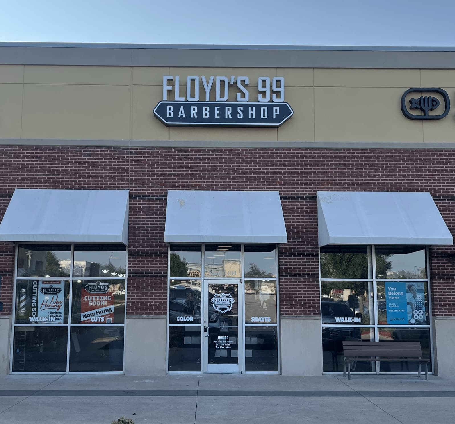 The front of the Floyd's Mueller location