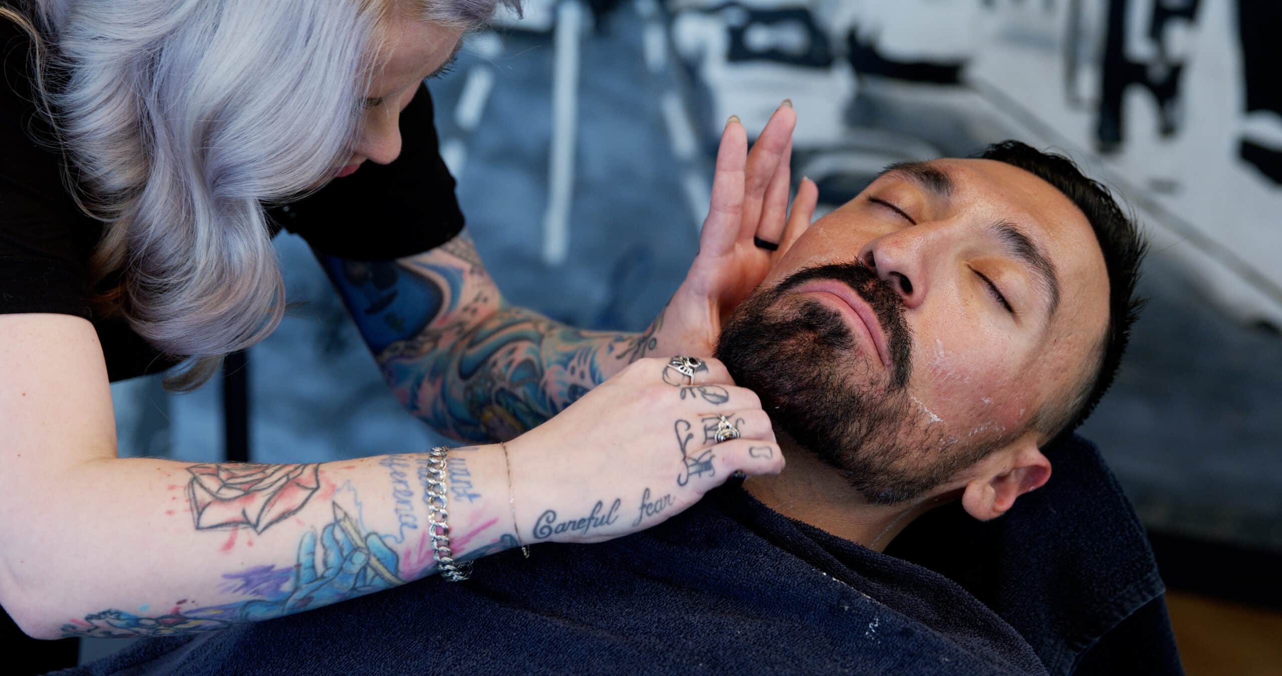 Detailed beard trim at Floyd's Barbershop