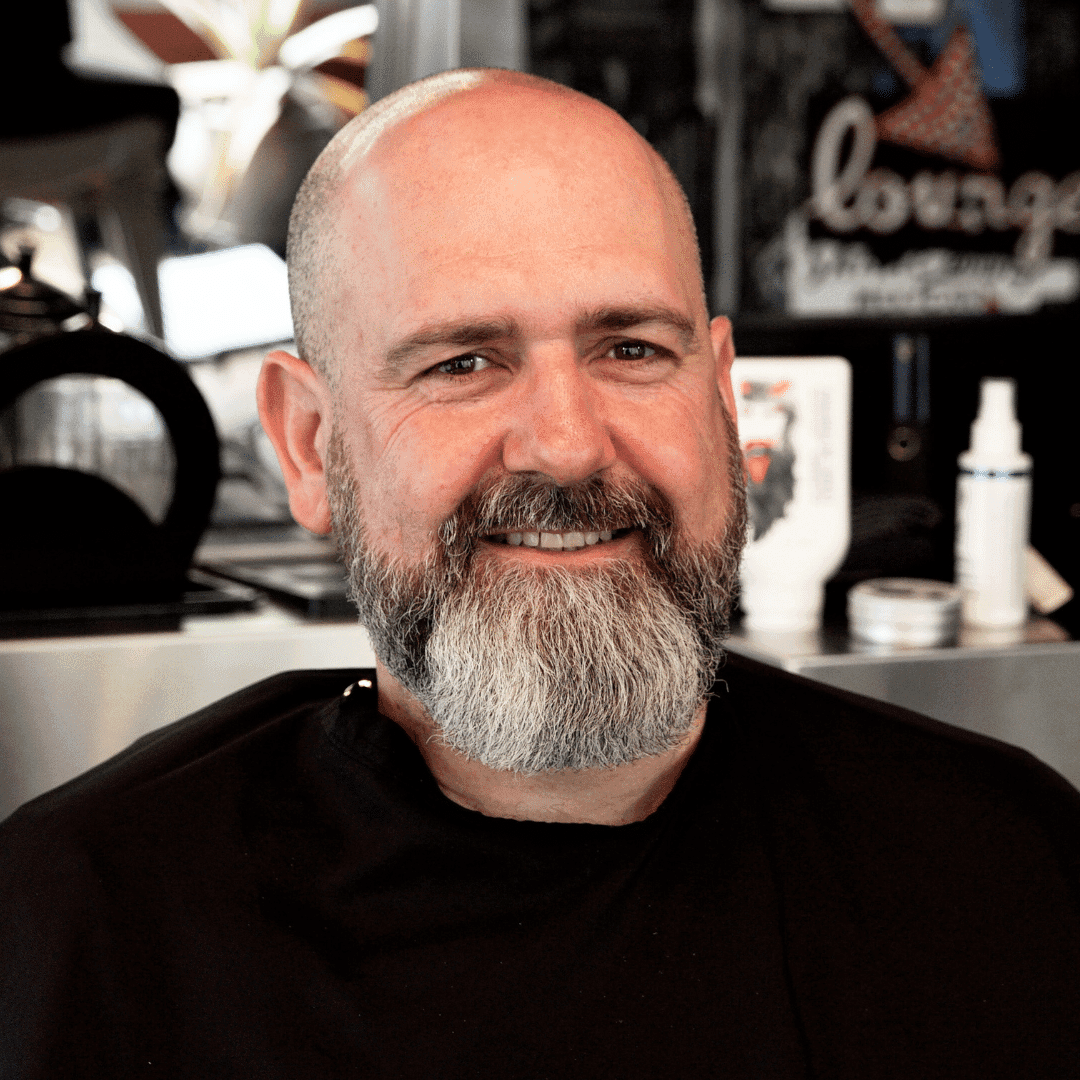 Beard trim with straight razor at Floyd's Barbershop