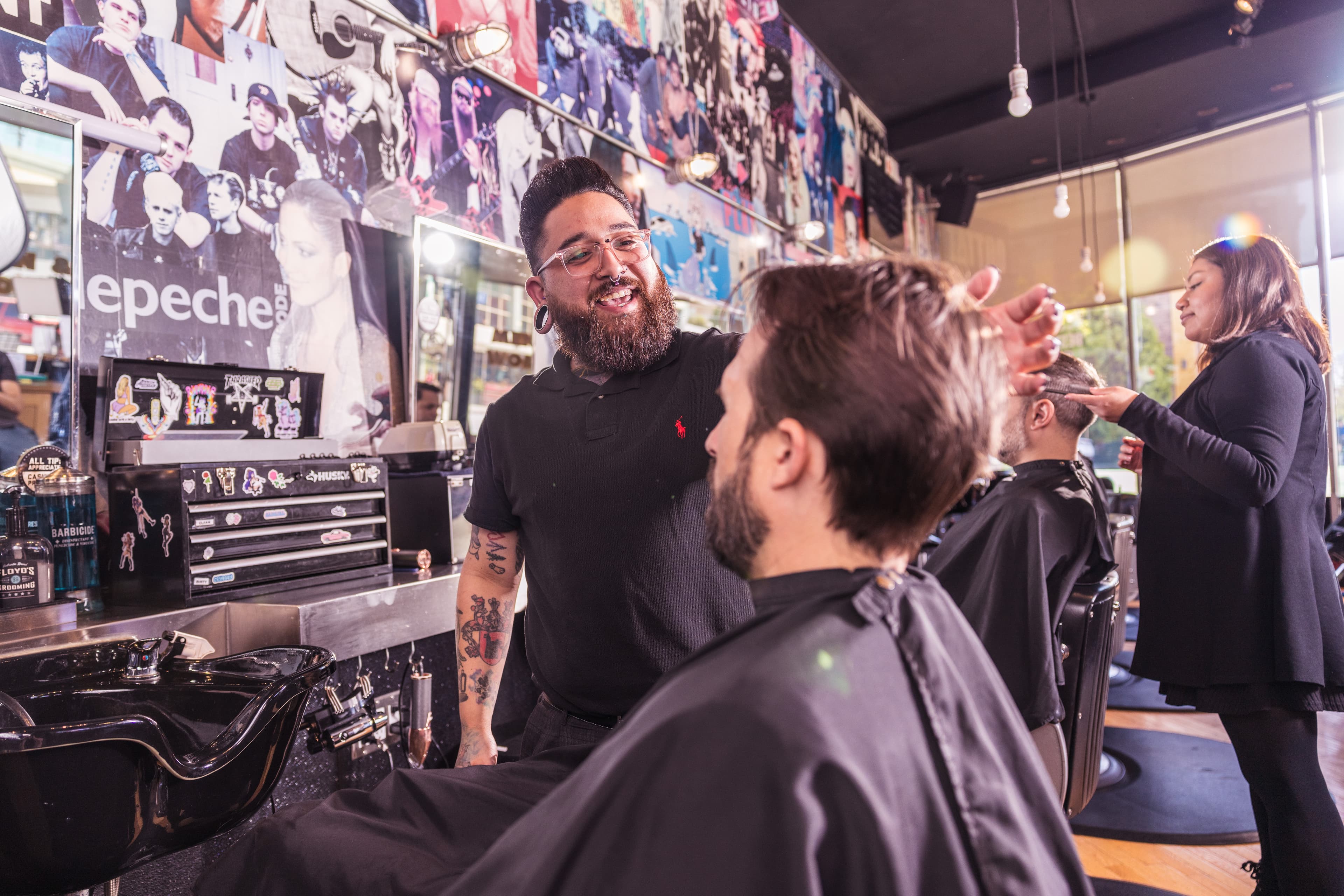 How to Keep Your Haircut Looking Fresh Between Visits to the Barbershop